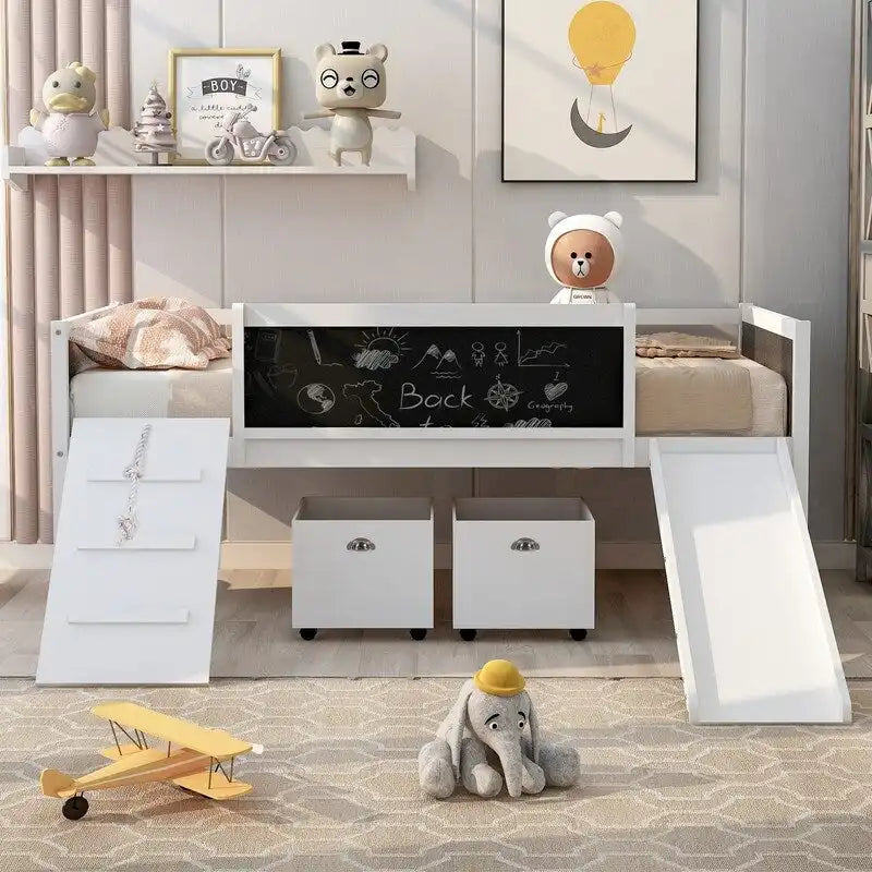 Lit superposé simple en bois avec toboggan, rangements, échelle et tableau noir